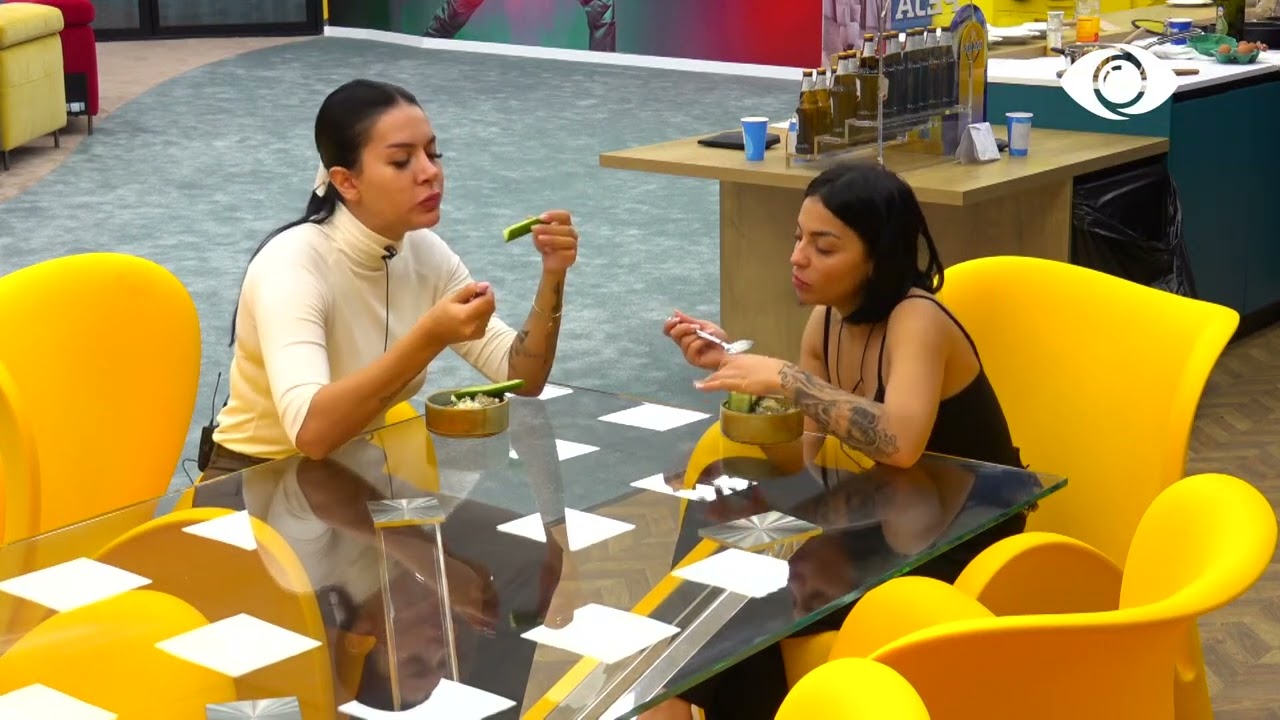 “Shumë pis qënka këtu”/ Efi dhe Mikela ankohen për papastërtinë në kuzhinë