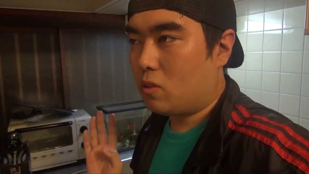 【良い子は見ないでね】事務所の金魚がシバターに三枚卸しにされる