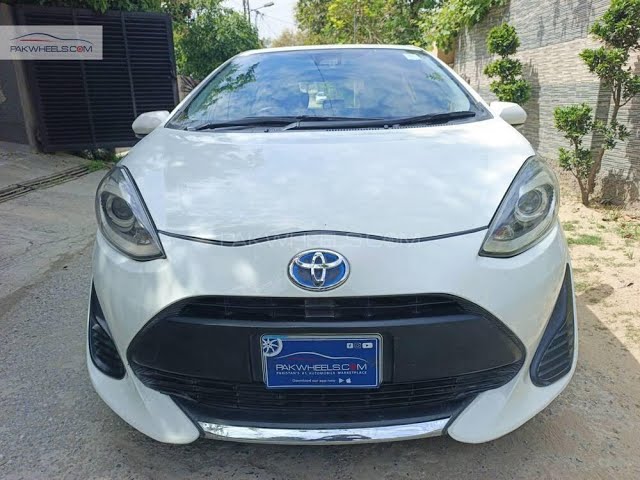 Toyota Aqua L 2020 for Sale