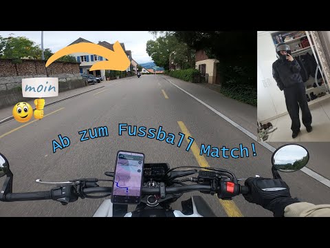 Von der Straße aufs Spielfeld: Mit dem Motorrad zum Fußball! 🏍️⚽
