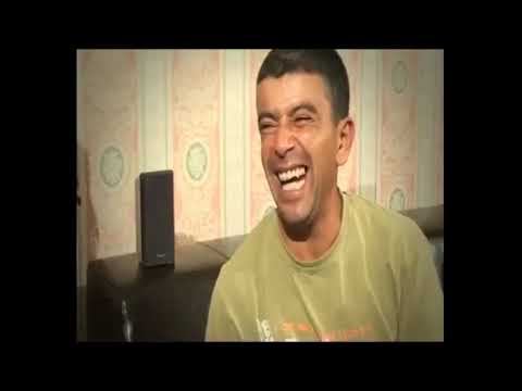 sketch mostafa bila houdoud (une minute)