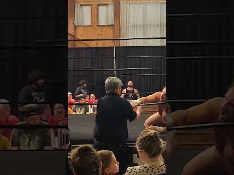Alexander Lee launches Trash Can at Channing Thomas #wrestling #wwe #limitless #wrestlemania
