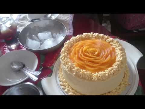 my mom Made this mango cake 😍😘