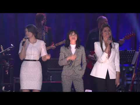 Love is in the Air - Julia Zemiro, Isabella Manfredi, Helen Croome (a.k.a Gossling)