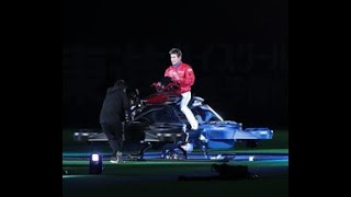 新庄ビッグボス ホバーバイクは７７００万円 ド派手に登場も実は高所恐怖症Top News