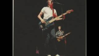 Roger Waters & Eric Clapton   4 41AM Sexual Revolution VIVO 1984