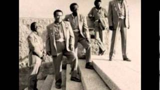 The Spinners - Love Don&#39;t Love Nobody (It Takes A Fool)