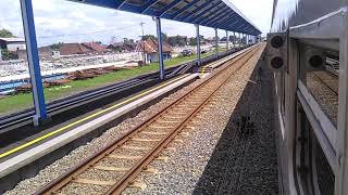 preview picture of video 'KA Logawa PWT-JR bersilang KA Argo Wilis SGU-BD di Stasiun Kemiri'