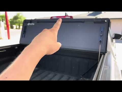 Nissan Frontier BAKFlip Mx4 Truck Bed Cover