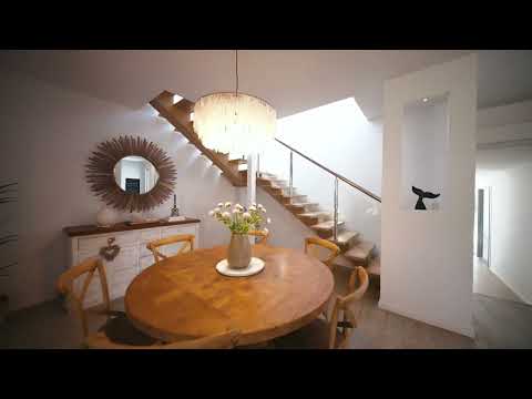 Open2view AU - ID# 991173 - 15/1 Beach Way