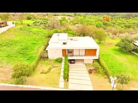 Vídeo — ESPETACULAR CASA À VENDA NO CONDOMÍNIO CAMPOS DE SANTO ANTÔNIO 2, EM ITU SP — Itu