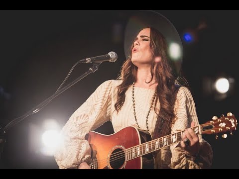 Bonnie Bishop "Every Happiness Under The Sun" LIVE on The Texas Music Scene