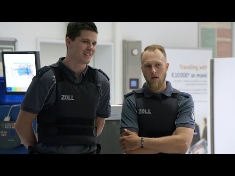Zu Besuch beim Zoll am Flughafen München - Bayern