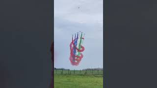 Download lagu Atraksi Pesawat Jupiter Aerobatic Team mp3