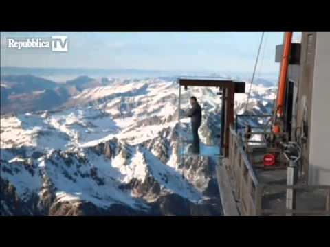 Chamonix: un ''Passo nel vuoto'' sulle Alp...