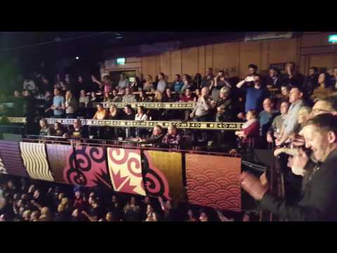 Crazy , Crazy World & Hey Jude   Aslan