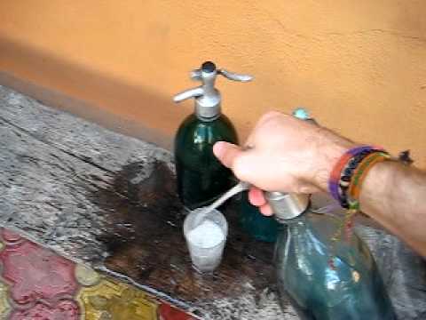 VINTAGE GLASS SODA SIPHON SELTZER BOTTLE