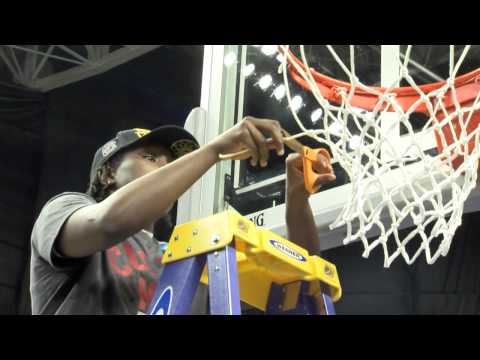 Derek Phillips talks with Aleighsa Welch about Final Four appearance