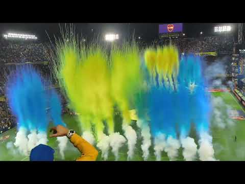 "Impresionante recibimiento de Boca Juniors vs Independiente" Barra: La 12 &bull; Club: Boca Juniors &bull; País: Argentina