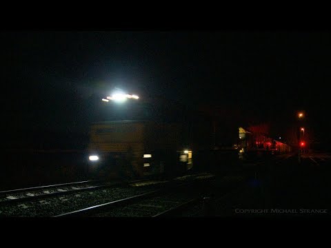 5PM5 Freight Train At Night - PoathTV Australian Trains & Railways