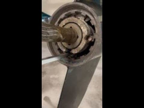 Mercruiser Bravo 1 Gear Lube Service - part 1