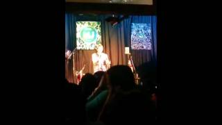 en Mr Jones de Ramos-Me estas atrapando otra vez(Los Rodriguez/Calamaro)