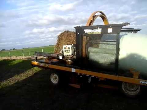 Rundballeneinwickelmaschine/Rundballenwurst/ Envolvedora de fardos tipo chorizo
