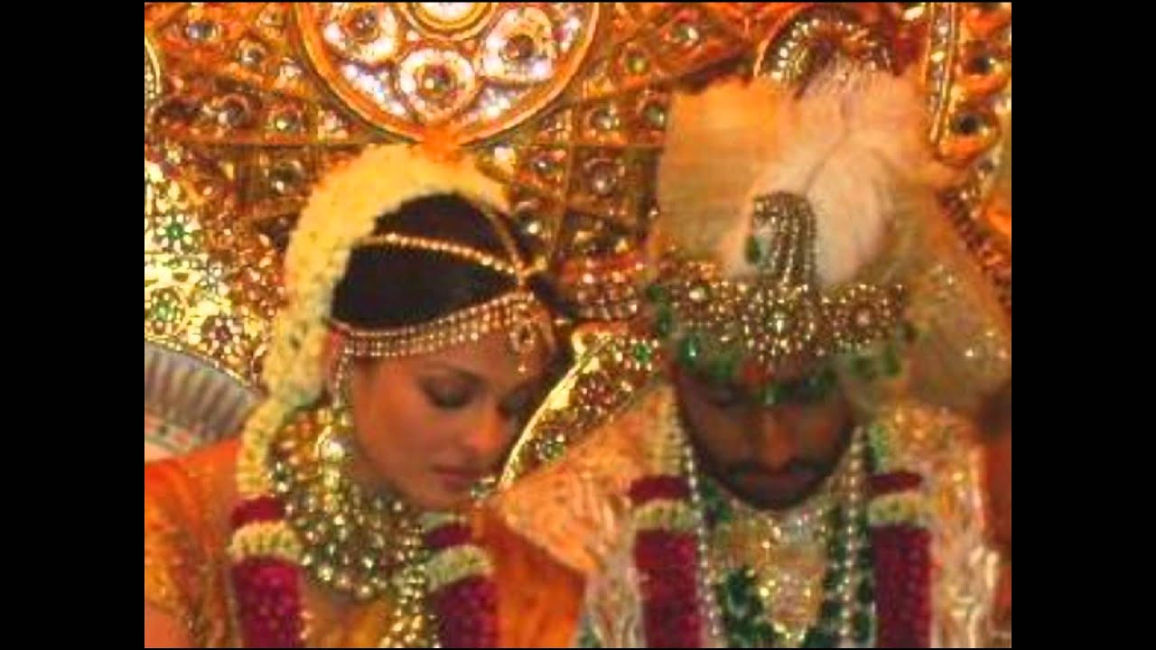 Aayi Re Milan Rut Lyrics | Maine Payal Hai Chhankayi (album) | Falguni Pathak | Lalit Sen