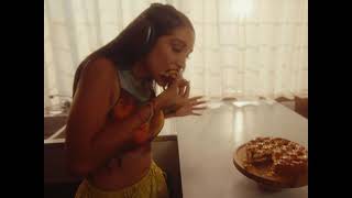 Bershka Dice. Maria Becerra