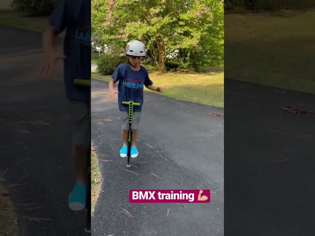 Vídeo relacionado con Relaxdays Pogo Stick, Palo Saltarín Infantil, Saltador hasta 60 kg, Acolchado, Exterior, Antideslizante, Acero, Amarillo