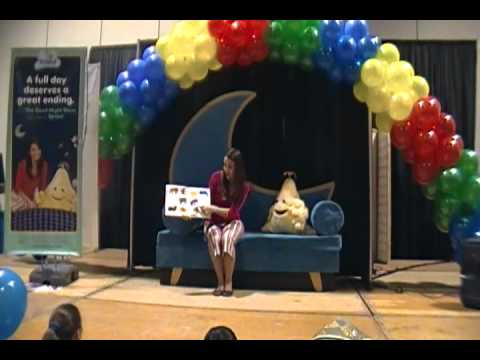 Nina and Stars The Good Night Show