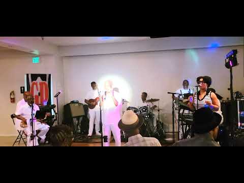 Twin Magic Show ftg Roland Smith sings "Lady" backed by The Unit Band. 