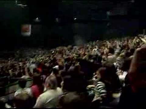 Les gradins avant le concert - Tokio Hotel [ 14/o3/o8 ]