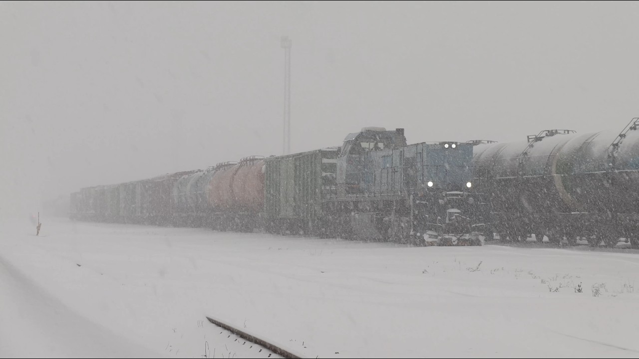 Тепловоз C30-M-1558 на ст. Маарду / C30-M-1558 near Maardu station