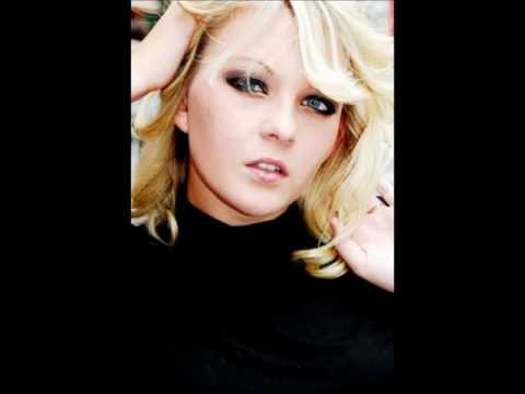 Chelsea Marie - Use Somebody Cover
