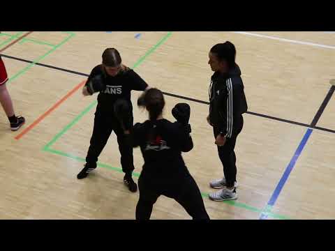 Mira Potkonen Akaan Iskun treeneissä