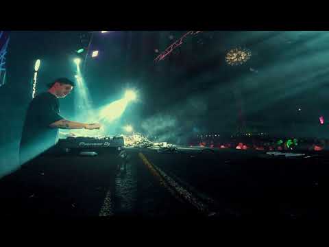 Jay Mariani @ DOGGHAUZ SHOWCASE | PRIVILEGE VIX