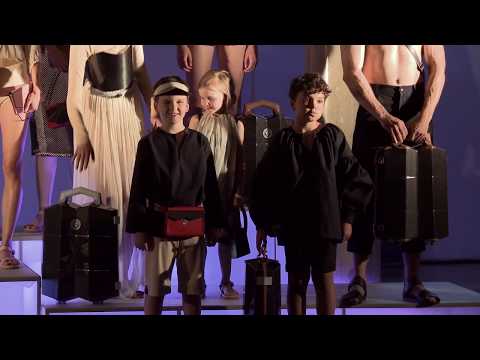 PROCHAZKA CARBON LUGGAGE / fashion show RE:18