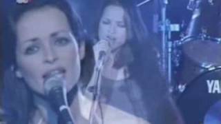 The Corrs - When He&#39;s Not Around Live Madrid - 1998