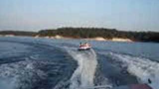 preview picture of video 'Lake Texoma Tubing'