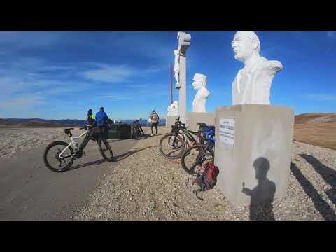 Cycling the Valcan Pass – Romania