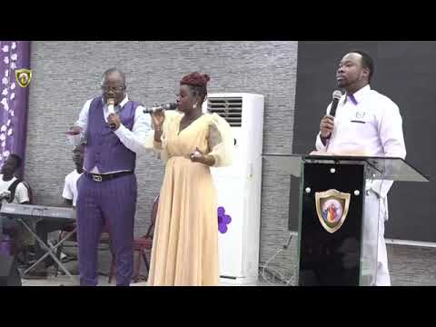 MONNA VOICE - INVITER SPÉCIALEMENT À OUAGADOUGOU PAR ( LE RÉVÉREND MICHAEL TE )