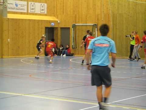 Jocke drar in en retur till 10-14 i finalmatchen mot Karlshamn