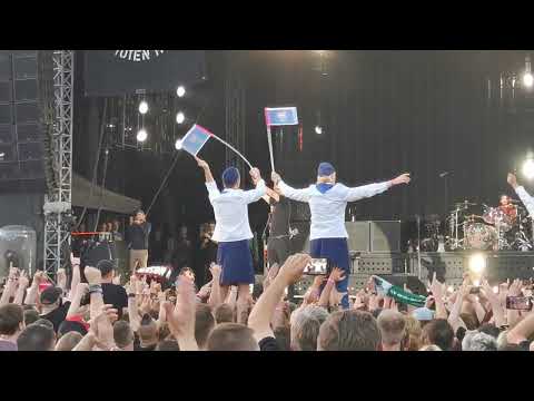 Die Toten Hosen - Scheiß Wessis/Ossis (feat Marteria) (live im Iga Park Rostock 2022)