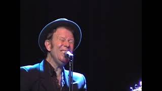Murder In The Red Barn - LIVE 2004 (High Quality Audio) Tom Waits