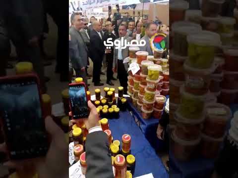 تخفيضات تصل إلى 25%.. وزير التموين ومحافظ المنيا يفتتحان سوق اليوم الواحد 