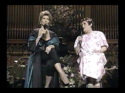 Raquel Welch & Marilyn Cooper - The Grass Is Always Greener (Woman of the Year)