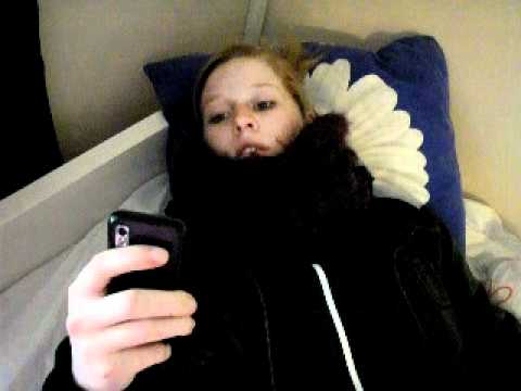 Carl och Julius är pigga efter en natts filmmaraton