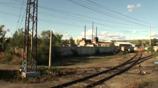 Видео из окна поезда Москва-Владивосток. Прибытие на станцию Карымская.