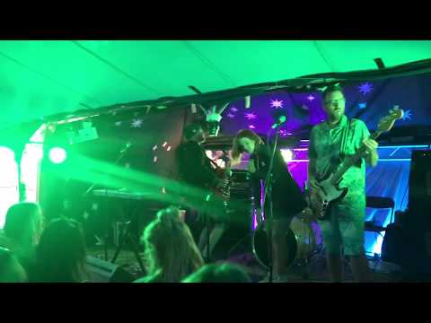 Twin Sun - Lilac Live (Live at Glastonbury 2017)
